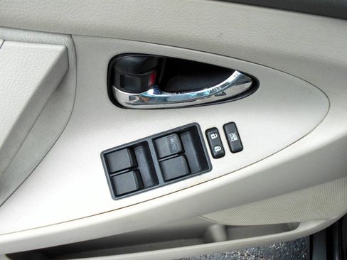 Used 2008 Toyota Camry LE FWD image 14