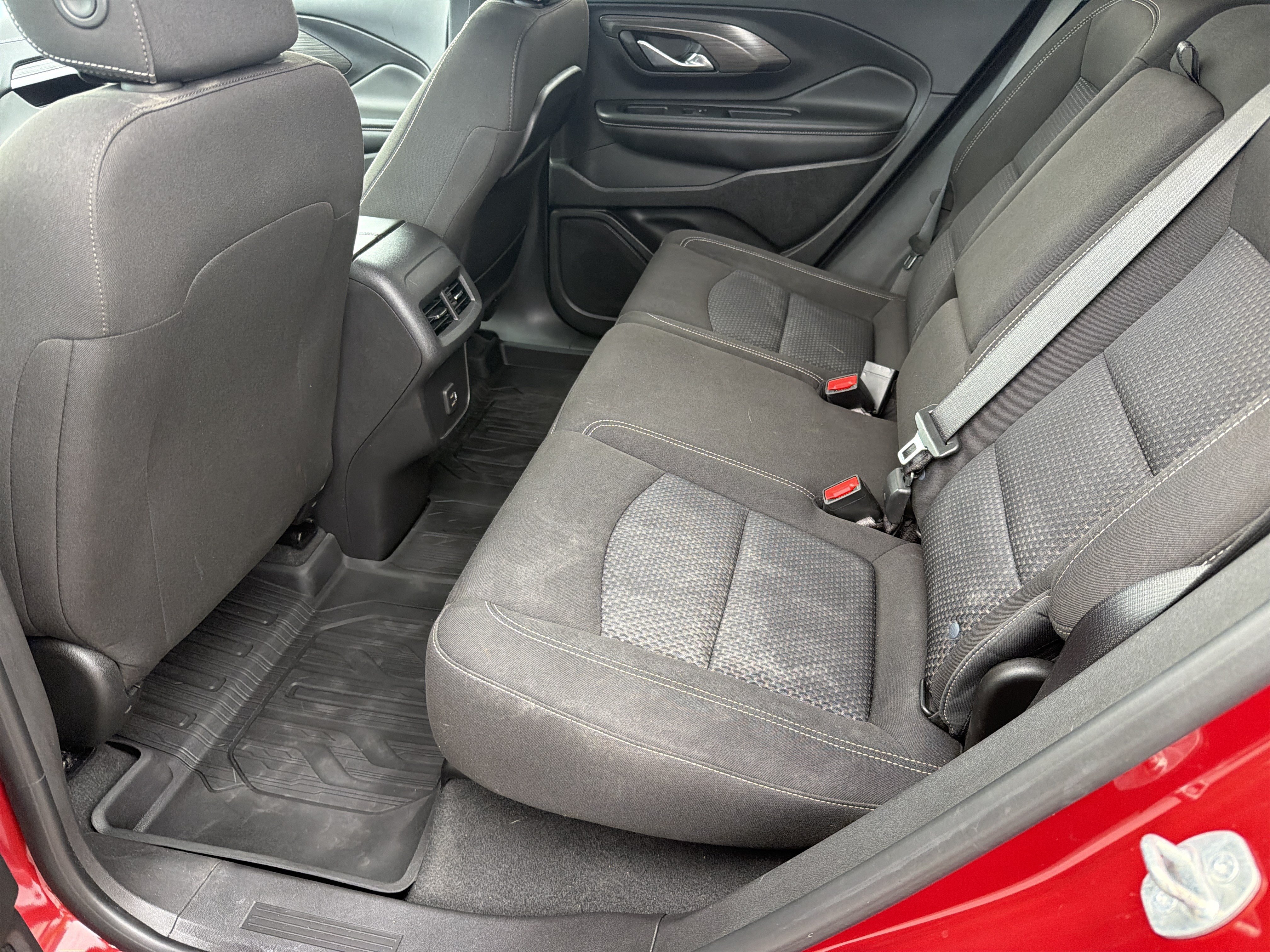 Certified 2023 GMC Terrain SLE w/ Driver Convenience Package FWD image 19