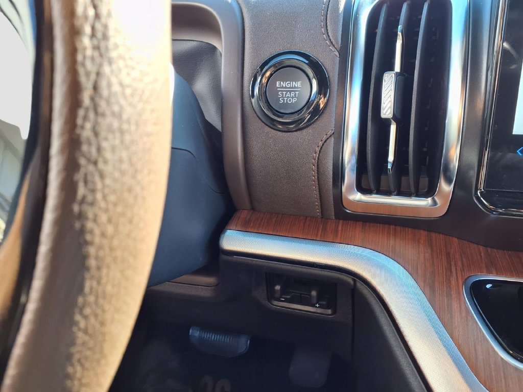 Used 2025 Ford Expedition King Ranch AWD/4WD image 13