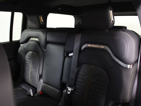 Used 2023 Rivian R1S Adventure image 27