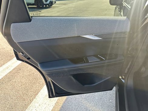 Certified 2025 Cadillac Optiq Sport 1 w/ LPO, Floor Liner Package AWD/4WD image 36