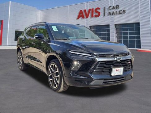 Used 2025 Chevrolet Blazer RS image 3