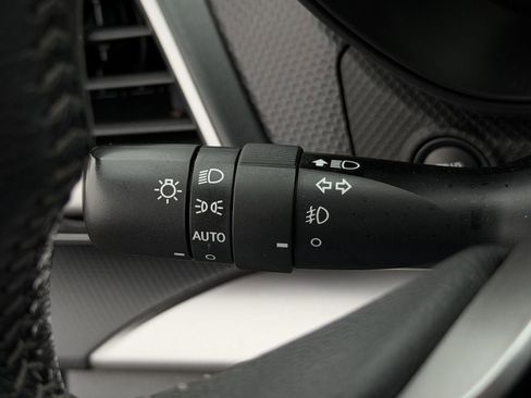 Used 2022 Subaru Forester Premium image 21