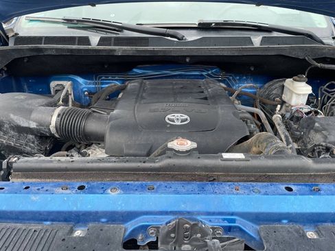 Used 2017 Toyota Tundra SR5 w/ SR5 Upgrade Package AWD/4WD image 10