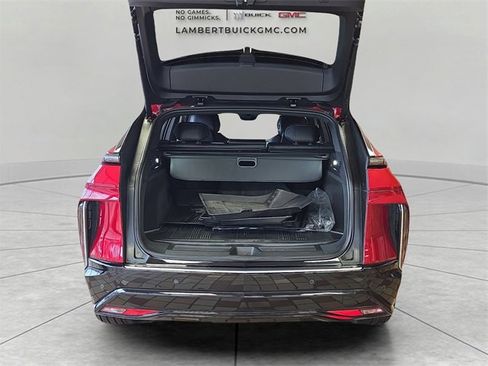 Used 2025 Cadillac Lyriq Luxury w/ LPO, Floor Liner Package image 28