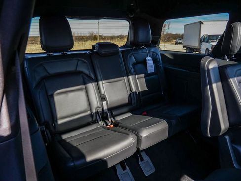 New 2025 Lincoln Navigator Reserve w/ Jet Appearance Package image 25