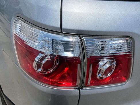 Used 2012 GMC Acadia SL FWD image 27
