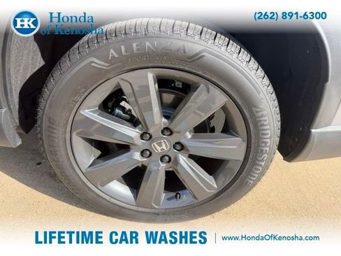 Used 2026 Honda Pilot Sport image 3