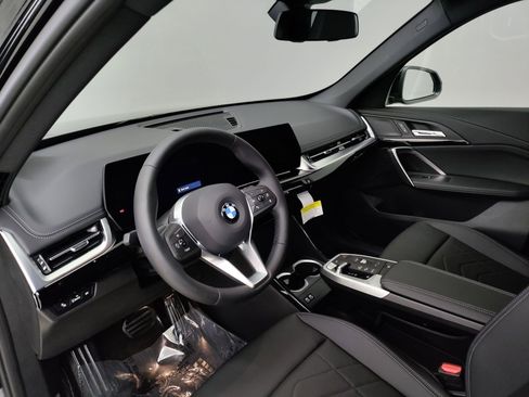 Used 2025 BMW X1 xDrive28i image 14