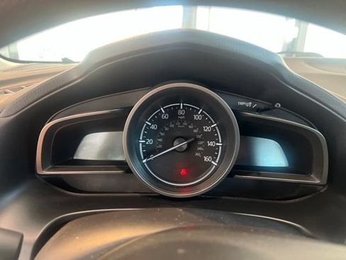 Used 2018 MAZDA MAZDA3 Sport FWD image 17
