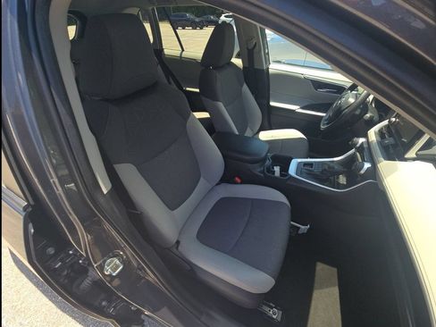 Used 2024 Toyota RAV4 XLE AWD/4WD image 10
