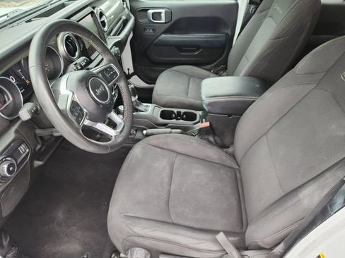Used 2023 Jeep Wrangler Unlimited Sahara w/ Cold Weather Group AWD/4WD image 11