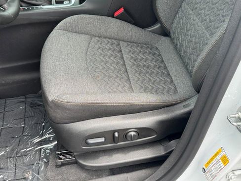 Used 2024 Chevrolet Equinox LT w/ LPO, Floor Liner Package FWD image 23