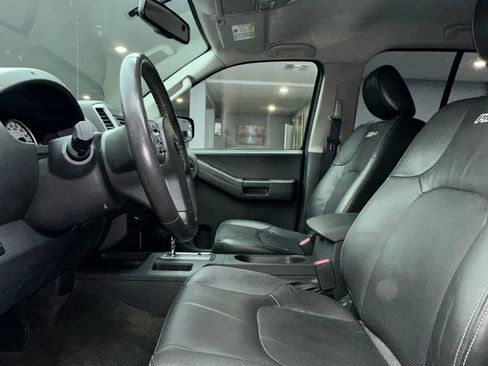 Used 2013 Nissan Xterra PRO-4X w/ Pro-4x Leather Pkg image 11