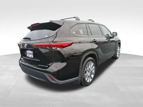 Used 2021 Toyota Highlander Limited image 6