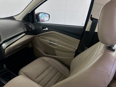 Used 2019 Ford Escape Titanium AWD/4WD image 23