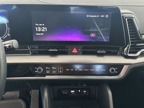 Used 2025 Kia Sportage SX image 25