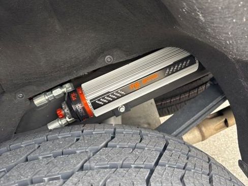 Used 2023 GMC Sierra 1500 AT4 w/ AT4 Premium Package image 6