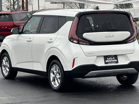 Used 2024 Kia Soul LX w/ Option Group 015 image 7
