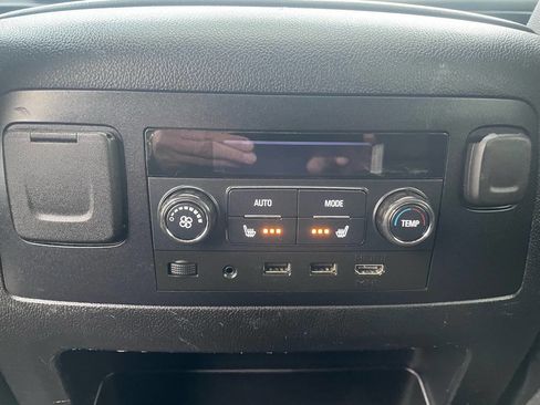 Used 2020 GMC Yukon SLT w/ Graphite Performance Edition image 31