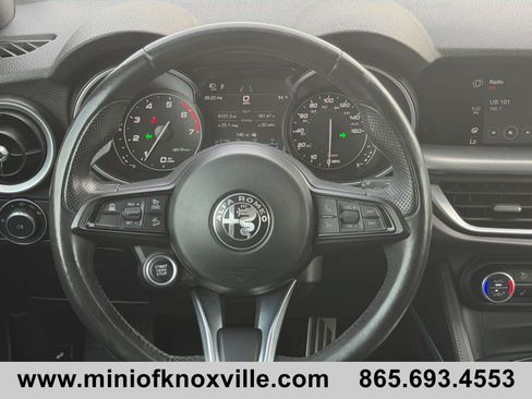 Used 2022 Alfa Romeo Stelvio Veloce AWD/4WD image 21