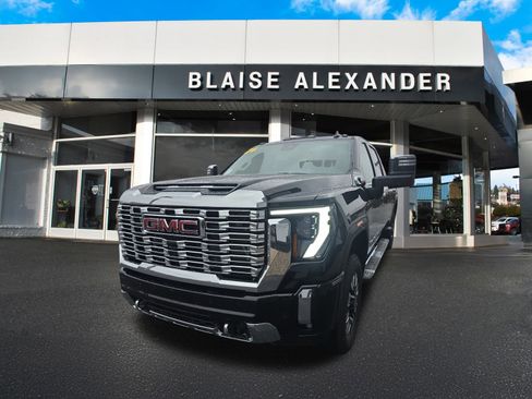 New 2026 GMC Sierra 3500 Denali w/ Technology Package image 8