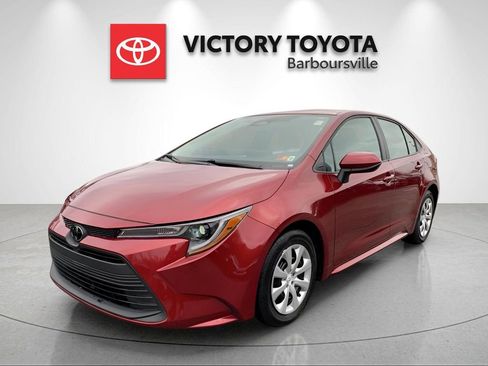 Used 2025 Toyota Corolla LE image 1