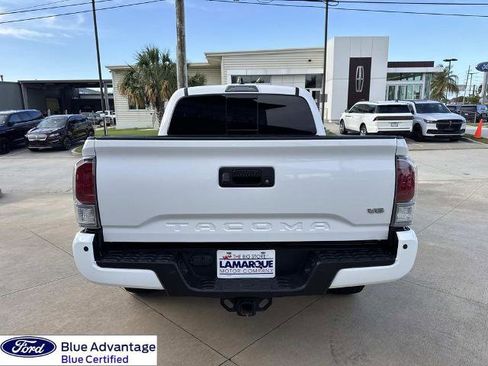 Used 2022 Toyota Tacoma 4x4 Double Cab image 9