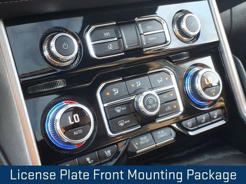 Certified 2024 GMC Yukon Denali image 4