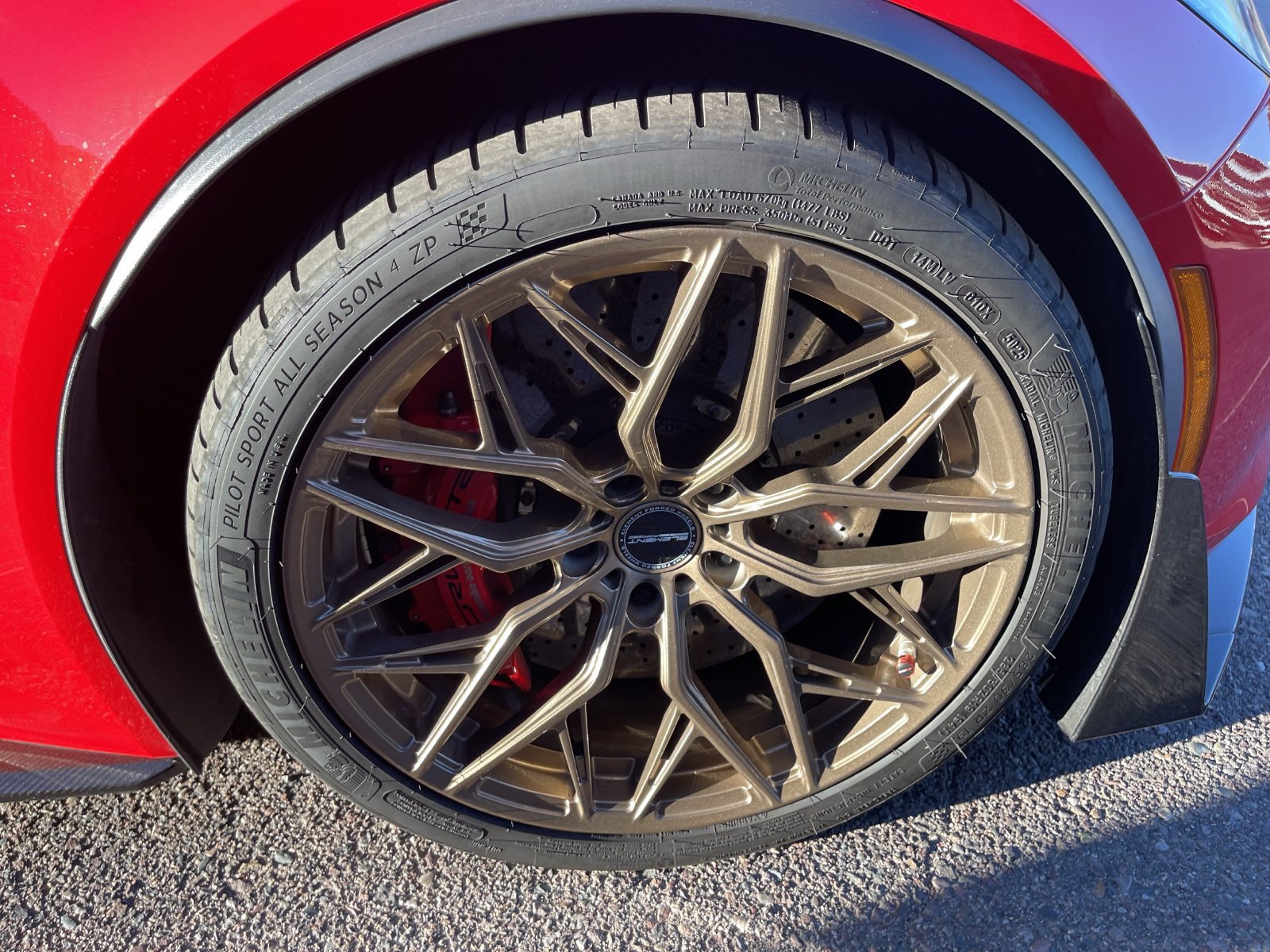 Used 2017 Chevrolet Corvette Z06 w/ Z07 Performance Package RWD image 4