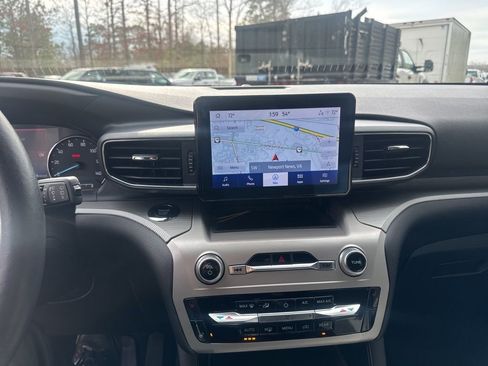 Used 2022 Ford Explorer XLT w/ Equipment Group 202A image 20