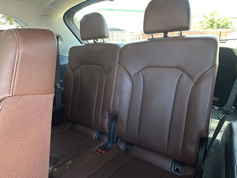 Used 2017 Audi Q7 3.0T Prestige w/ Prestige Package image 16