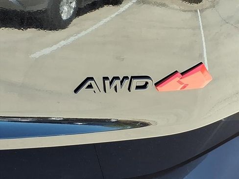 Used 2025 Nissan Rogue SV image 11