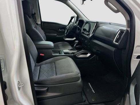 Used 2025 Nissan Frontier SV AWD/4WD image 30