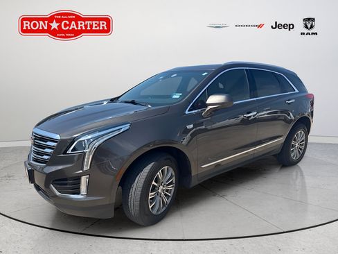 Used 2019 Cadillac XT5 Luxury FWD image 2