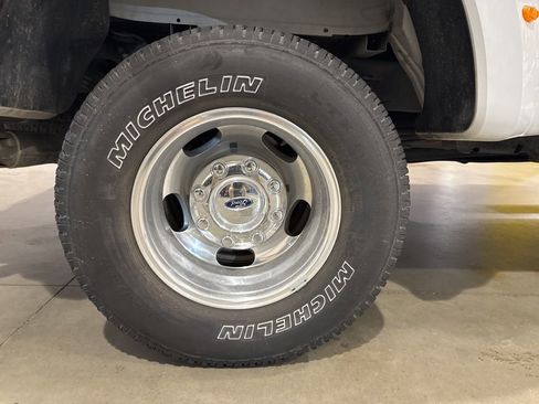 Used 2019 Ford F350 Lariat w/ Lariat Ultimate Package image 7