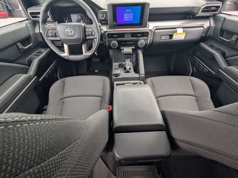 New 2026 Toyota 4Runner SR5 AWD/4WD image 25