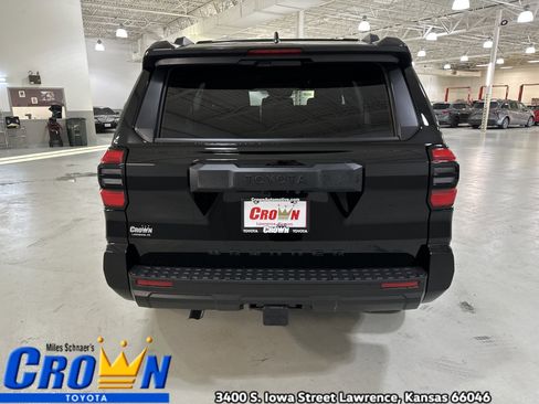 New 2026 Toyota 4Runner SR5 image 7