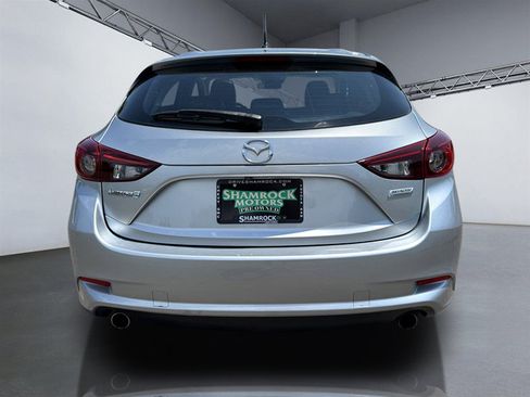 Used 2017 MAZDA MAZDA3 Touring FWD image 6