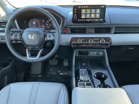 New 2025 Honda Pilot EX-L image 7