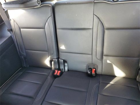 Used 2021 GMC Yukon SLT w/ SLT Premium Package image 10