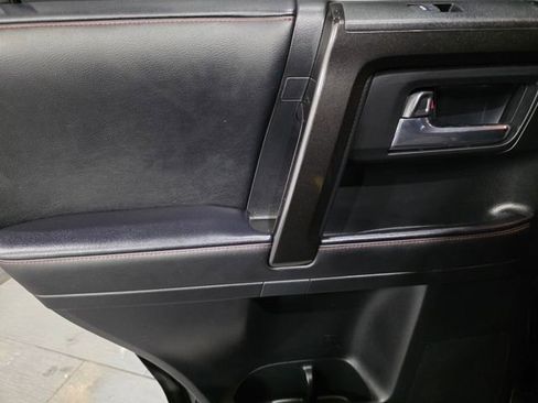 Used 2024 Toyota 4Runner TRD Off-Road Premium w/ Off Road Premium Plus Package image 11