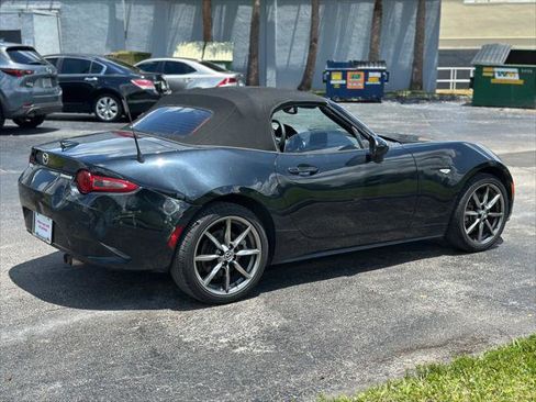 Used 2021 MAZDA MX-5 Miata Grand Touring RWD image 7