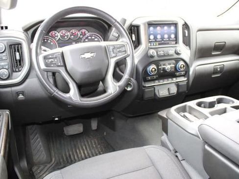 Used 2022 Chevrolet Silverado 1500 LT image 4