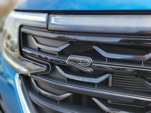 Certified 2025 Volkswagen Atlas Cross Sport SEL Premium R-Line image 16