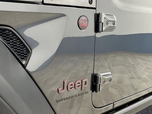 Used 2024 Jeep Wrangler Unlimited Rubicon image 35