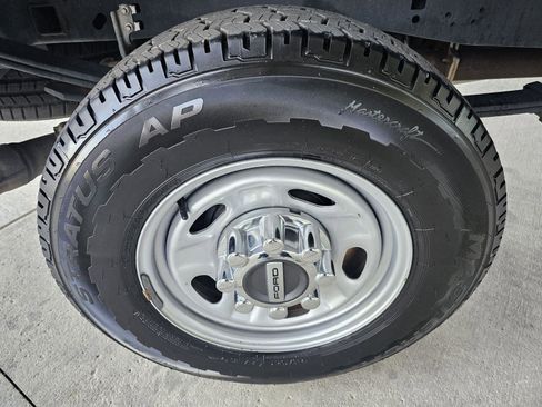 Used 2022 Ford F250 XL w/ Power Equipment Group image 24