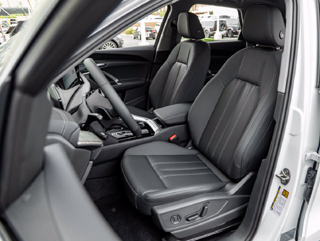 Used 2026 Audi Q5 Premium AWD/4WD image 13