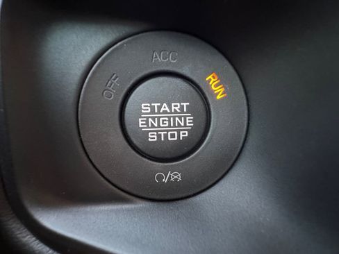 New 2025 Jeep Gladiator Sport image 20