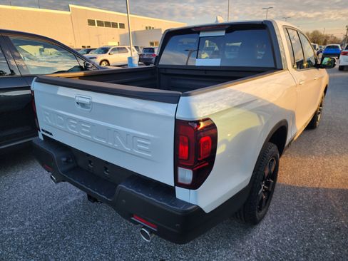 New 2026 Honda Ridgeline Black Edition image 6